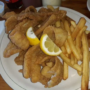 Fish and fries, so good!!