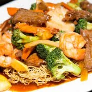 Pan Fried Noddle Cantonese Style