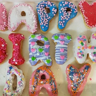 Love the decorations on this Happy Birthday.