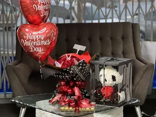 Flavianas Flower Shop & Gifts