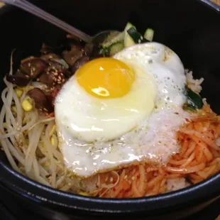 Bibimbap Hot Pot - Sizzling with lots of veggies and rice at the bottom
