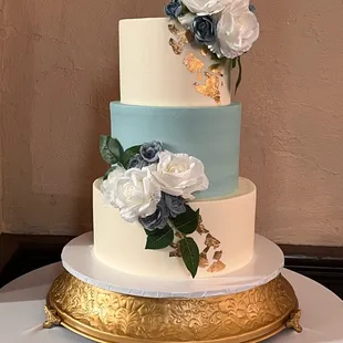 a three tiered wedding cake