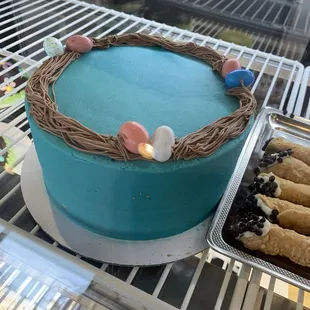 Birds nest cake so cute!