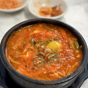 Soft Tofu Soup (Seafood) ((해물) 순두부 탕)