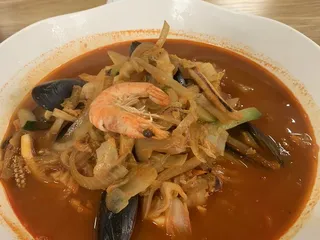Lee Mangu Noodles