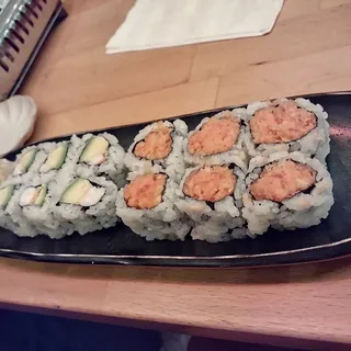 Spicy salmon roll