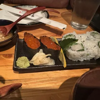 Yellowtail Scallion roll