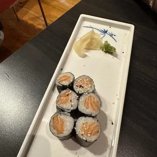 Spicy Salmon Roll