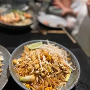 Pad Thai with Colossal Crab Meat - @rayz