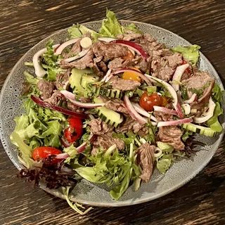 Spicy Tenderloin Salad