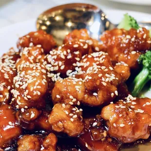 chicken wings and fried chicken, food