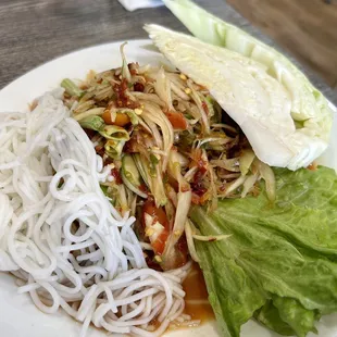 Supreme papaya salad