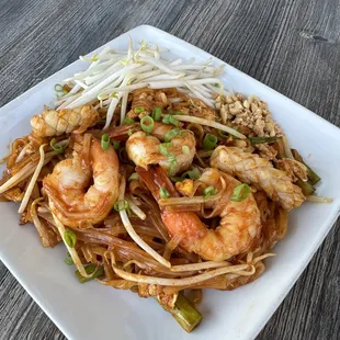 PadThai Shrimp, vegan available.