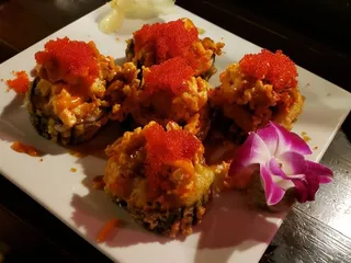 Mon Thai Bistro and Sushi Bar