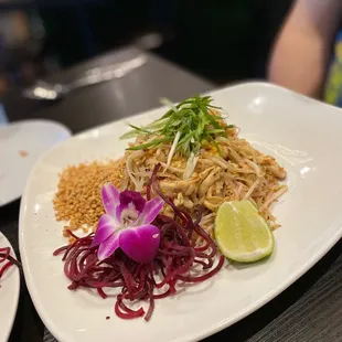 Kin Thai & Sushi