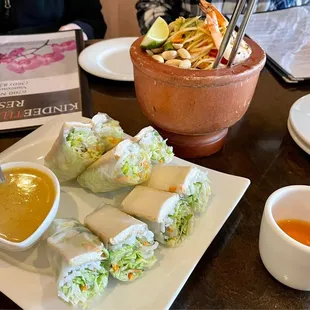 2 pieces Fresh Salad Rolls and Papaya Salad