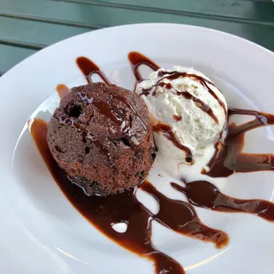 Flourless chocolate cake and ice cream