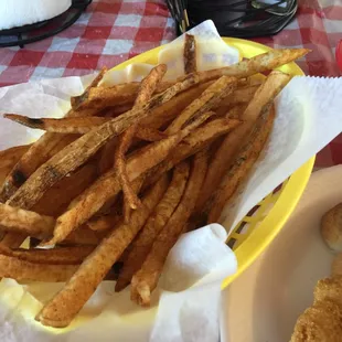 dry, tasteless fries