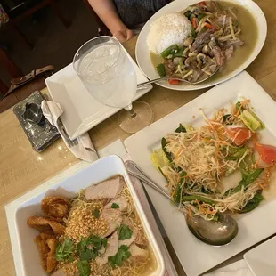 mee nam, papaya salad, duck green curry