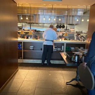 Service bar