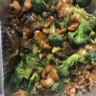 broccoli and cashews in a bowl