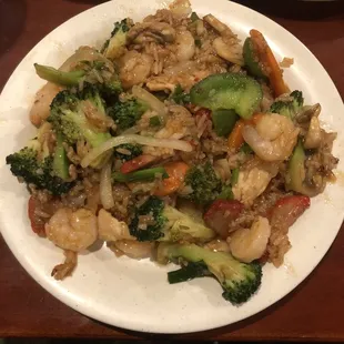 Today's hibachi creation, prepared with a blend of their garlic and teriyaki sauces...my new favorite!