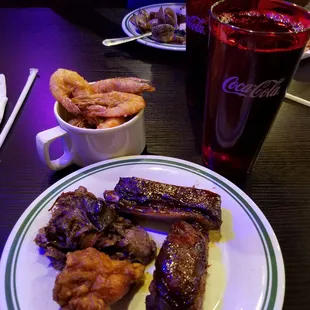 Delicious food. My favorite is their roast beef.