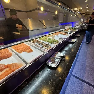 sushi and sashimi, interior
