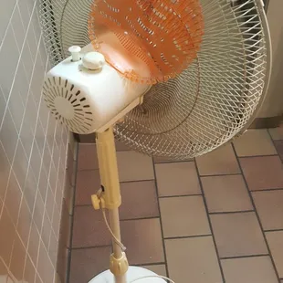 King Buffet encourages men to aim at the urinal cake on the fan to spray pee all over the bathroom! This can’t be safe can it?