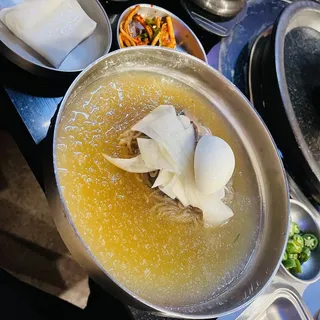 Radish kimchi cold noodles ( )