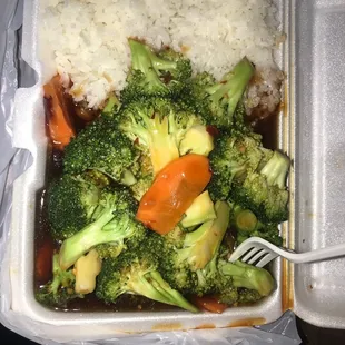 Broccoli with Garlic Sauce &amp; Steamed White Rice