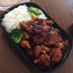 General tso chicken and white rice