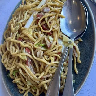 Barbecue pork chow mein