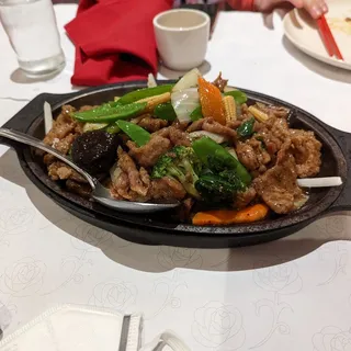 Sizzling Black Pepper Beef