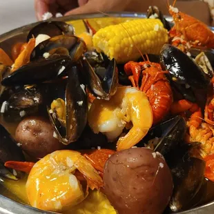 Combo - craw fish, mussels, and shrimp