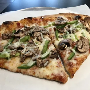 Lunch special pizza