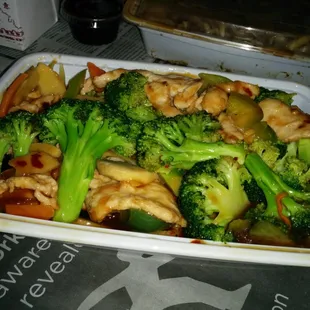 Chicken with garlic sauce