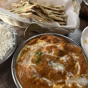 Chicken Tikka Masala (comes with a bowl of rice) + 2 orders of Garlic Naan