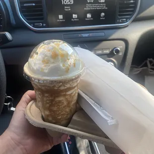 Blended coffee with oat milk