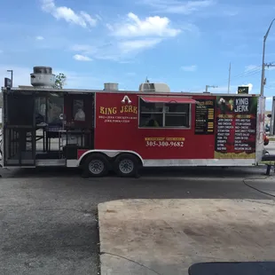 Great food truck, delicious barbecued meats