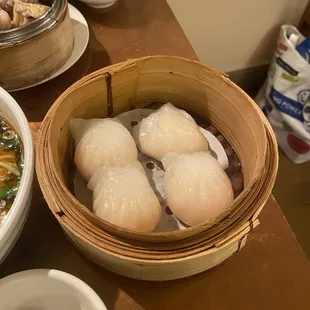 4 Pieces Shrimp Dumpling (har gow) - really good