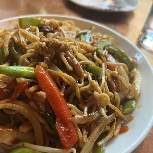 Spicy pork noodles