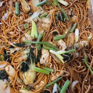 Veggies Chicken Chow Mein Party Tray