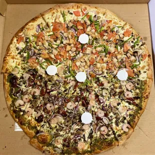 Half and half King Kong pizza: Pesto Shrimp and Chicken Supreme! Highly recommend Chicken Supreme!