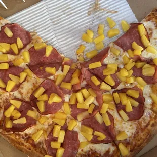 Hawaiian Delight pizza