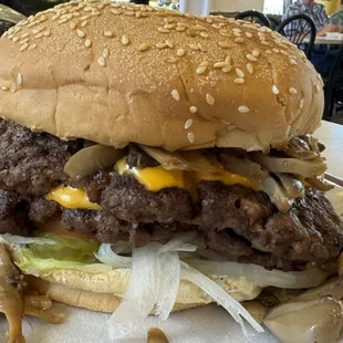 Double King Kong burger with mushrooms and cheese.