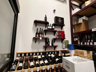 Kahn's Fine Wine & Spirits