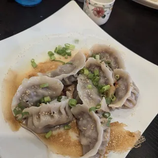 G2. Pork Chive Pot Sticker (8)