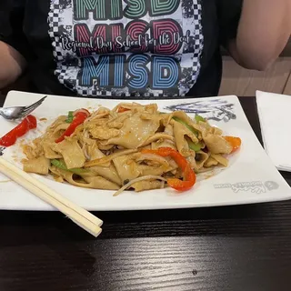 SF1. Chicken Stir Fried Noodle