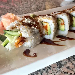 S7. Shrimp Tempura Roll